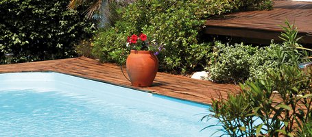 Outdoors: how to keep your pool area clean
