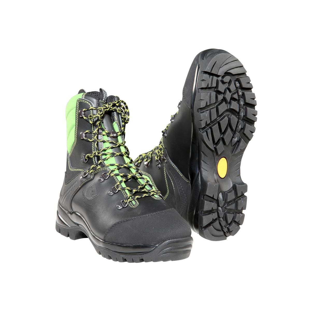 null Chain-resistant forestry boots_1 | Oleo-Mac