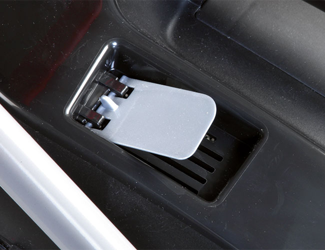 Il cesto si svuota facilmente | Oleo-Mac